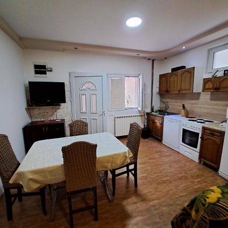 Apartmani Milami #1 Belgrad Exteriör bild